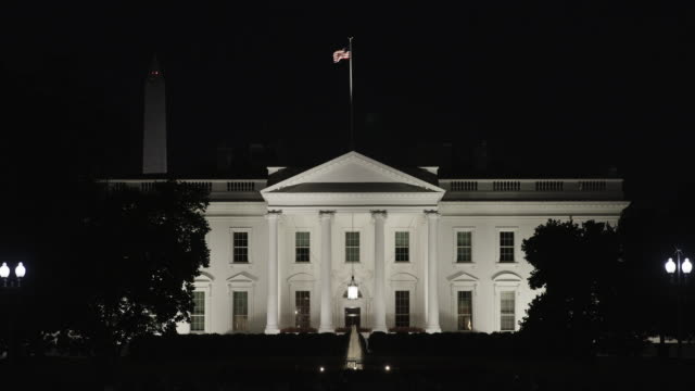The-White-House-at-Night