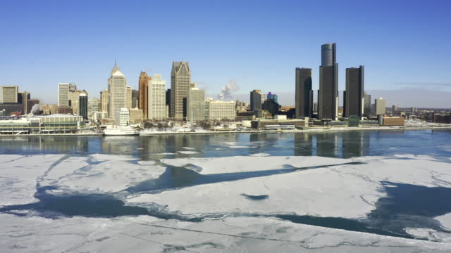 Invierno-de-Detroit-Michigan-marítimo-aéreo