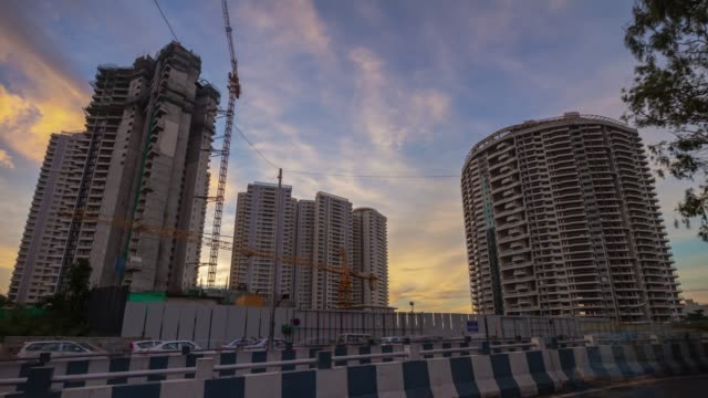 Sonnenuntergang-Himmel-bangalore-Stadt-leben-Komplex-Bau-Straße-Panorama-4k-Zeitusche-india