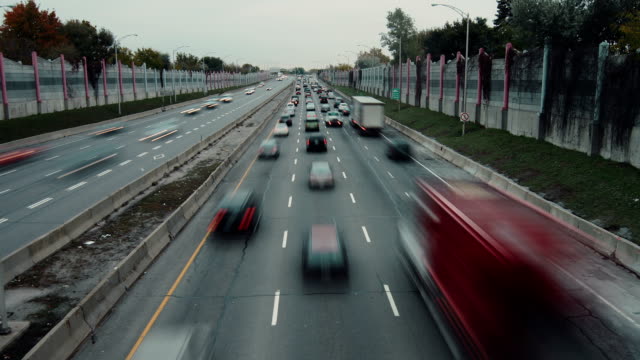 Cars-in-morning-traffic-jam-on-highway-(timelapse)