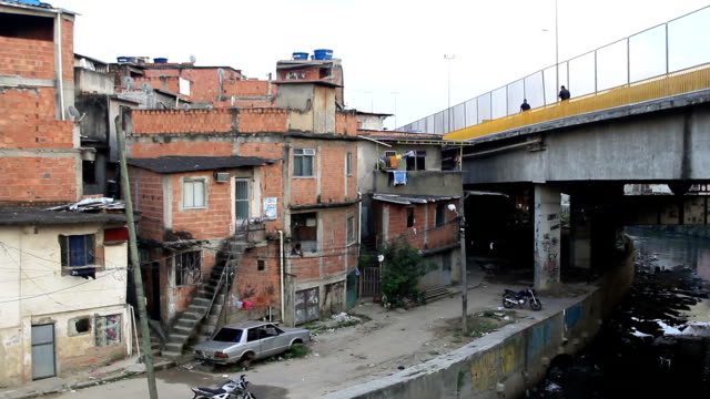 The-back-alleys-of-Rio