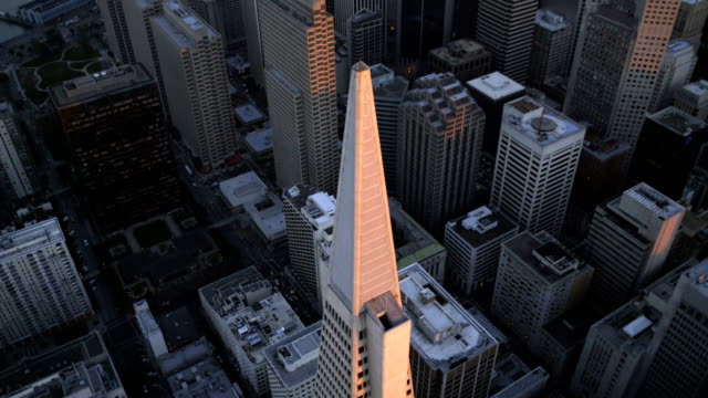 Aerial-sunset-view-city-Skyscrapers-San-Francisco-USA
