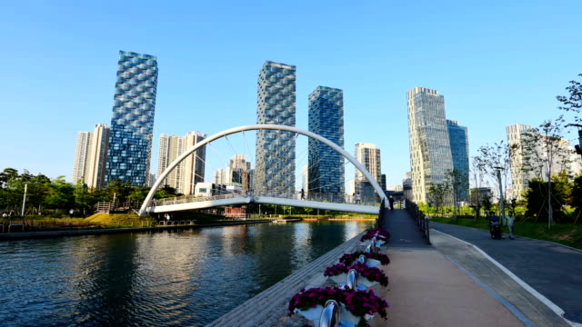 Incheon,-Central-Park-in-Songdo-International-Business-District,-South-Korea