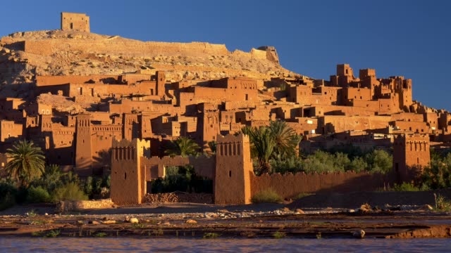 Ksar-de-Ait-Ben-Haddou,-Marruecos.-Pueblo-fortificado,-gran-ejemplo-de-la-arquitectura-de-barro-barro-marroquí