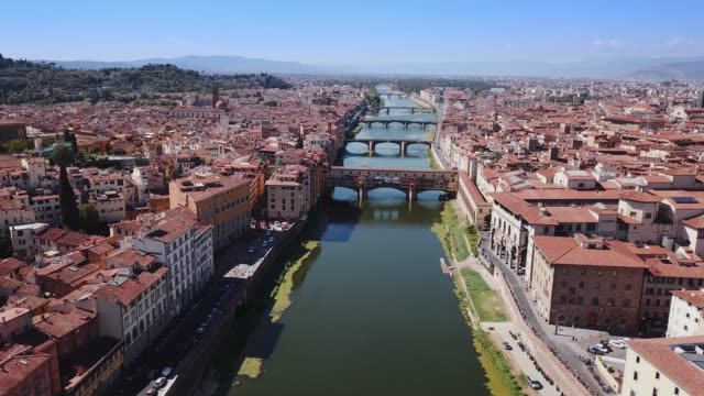 Drone-aéreos-material-de-archivo-de-vídeo---vista-panorámica-de-Florencia
