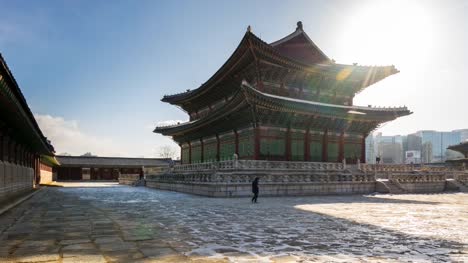 Tiempo-de-vídeo-de-lapso-de-punto-de-referencia-Palace-Gyeongbokgung-en-Seúl,-Corea-del-sur-timelapse-4K