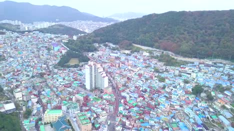 Vista-aérea-Gamcheon-cultura-pueblo-en-Busan-Corea-del-sur