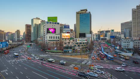 Traffic-in-Seoul-city-street-in-South-Korea-timelapse-4K