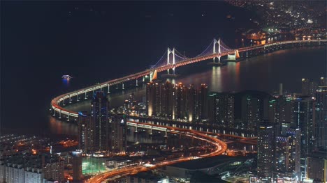 Busan,-Korea,-Zeitraffer---Gwangandaegyo-oder-Diamant-Brücke-in-Seoul-bei-Nacht
