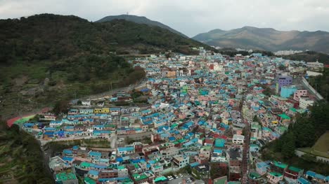 Luftaufnahme-des-Gamcheon-Culture-Village,-Busan
