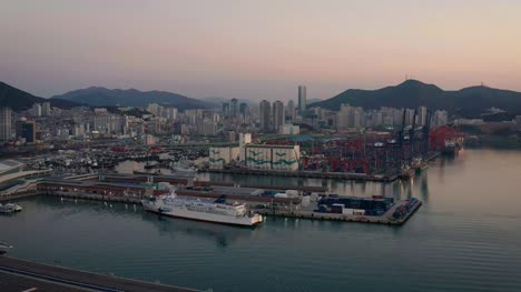 Sunrise-Luftbild-von-Busan-Hafen