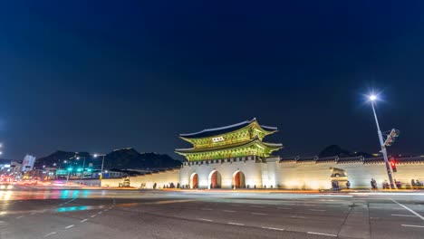 Seoul-City-Skyline-Nacht-Zeitraffer-am-Gwanghwamun-Tor,-Seoul,-Südkorea,-4K-Zeitraffer