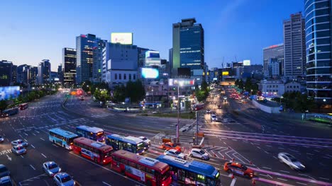 Time-lapse-of-traffic-in-Seoul-City-and-Namdaemun-Gate-,-South-Korea