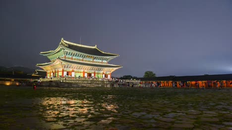 Lapso-de-tiempo-de-turistas-pululando-por-el-Palacio-de-Gyeongbokgung-en-Seúl-la-ciudad,-del-sur-Korea.Zoom