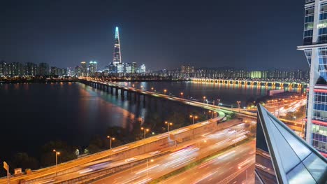Timelapse-del-tráfico-y-la-arquitectura-en-Seúl,-Corea-del-sur.