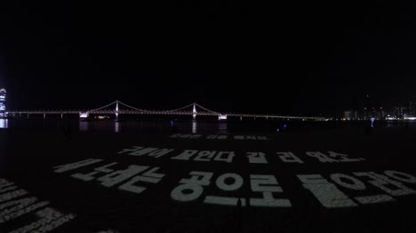 Vista-de-noche-de-Gwanganlli-Playa-Haeundae,-Busán,-Corea-del-sur,-Asia