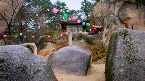 Santuario-de-la-ermita-de-Seokgul-de-Kyejoam-en-Parque-Seoroksan