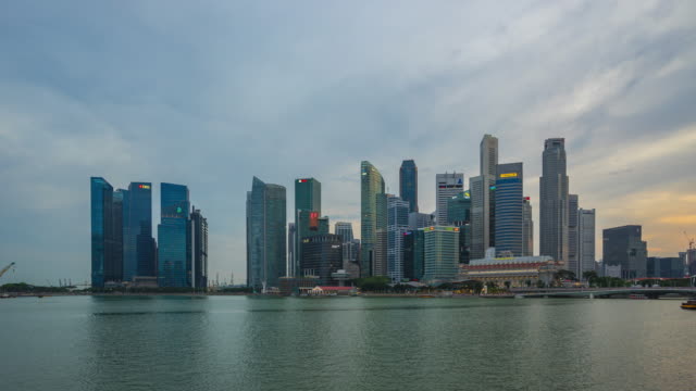 Day-to-Night-time-lapse-video-of-Singapore-city-skyline-in-Singapore-city,-Singapore-timelapse-4K