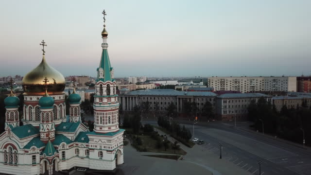 Himmelfahrts-Kathedrale-in-Omsk