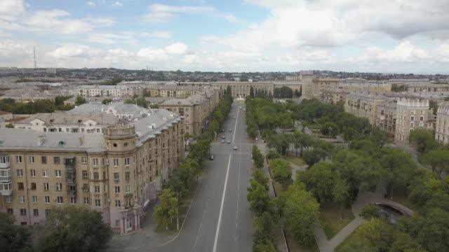 Drone-flight-over-the-main-street-of-Magnitogorsk