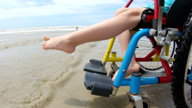 arena-de-horizonte-de-silla-de-ruedas-infantil