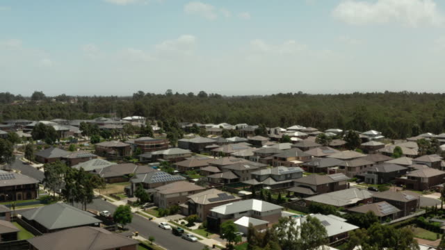 Flug-über-einem-Wohngebiet-in-New-South-Wales-Australien.-Luftaufnahme.