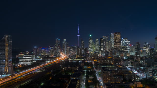 Skyline-von-Downtown-Toronto-Nacht