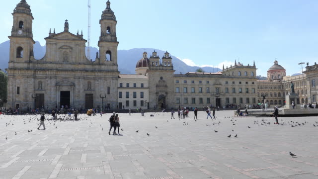 Bolivar-Platz-und-Kathedrale-von-Kolumbien-Bogota