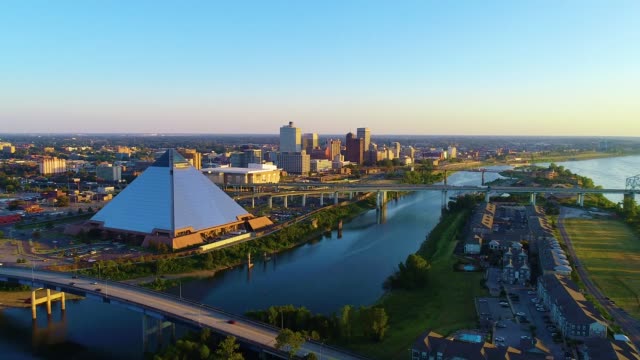 Memphis-Tennessee-Downtown-Drohne-Skyline-Luftüberführung