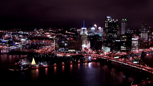 Horizonte-de-Pittsburgh-de-noche
