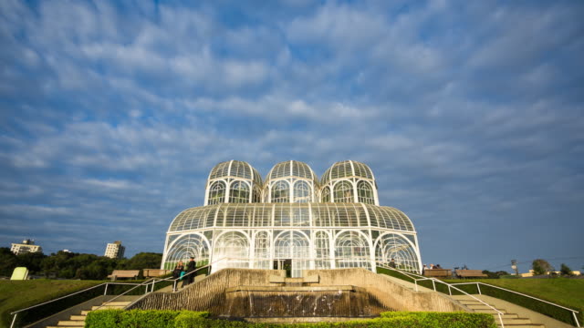 Timelapse-View-of-Botanical-Gardens-in-Curitiba,-Parana,-Brazil