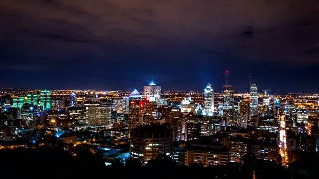 La-ciudad-de-Montreal-por-la-noche,-lapso-de-tiempo