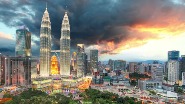 Kuala-Lumpur,-Malaysia-skyline,-time-lapse