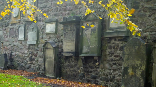 Alter-Friedhof-in-Edinburgh