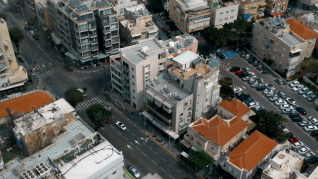 Street-view-with-car-traffic-in-Tel-Aviv,-Israel
