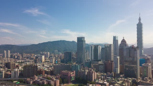 día-soleado-taipei-ciudad-famosa-Torre-aérea-centro-panorama-4k-Taiwán-timelapse