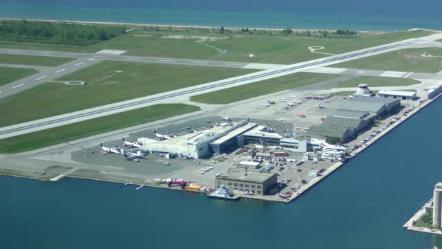 Aeropuerto-de-la-ciudad-de-Toronto