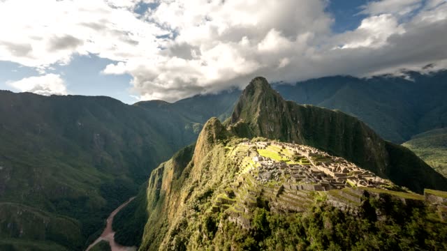Video-Time-lapse-panorámica-de-Machu-Picchu-en-Perú