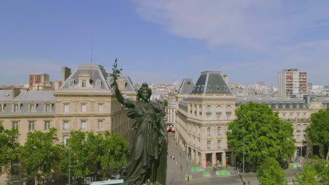 Place-de-la-Republique,-Paris-Aerial-France