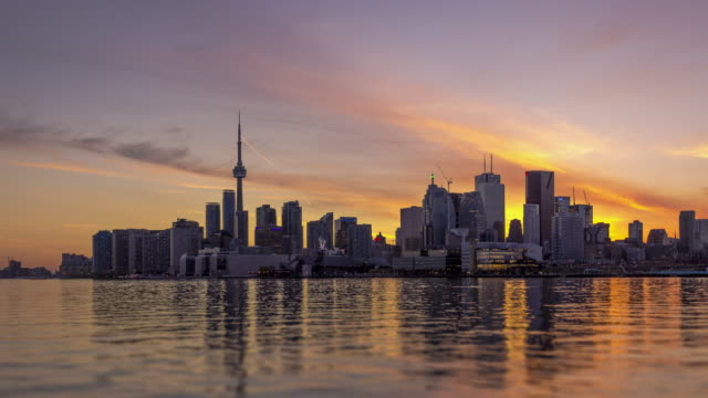 Sunset-Over-Toronto