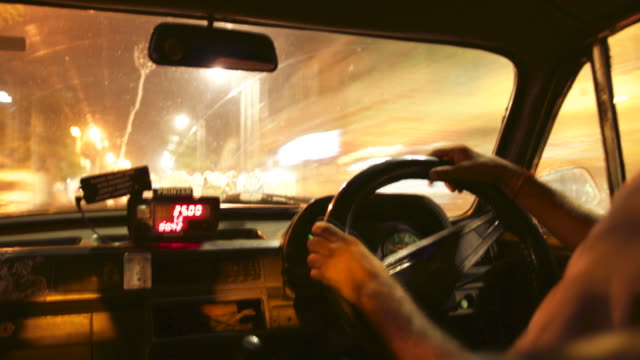 Calcuta-Taxi-la-noche,-lapso-de-tiempo-1