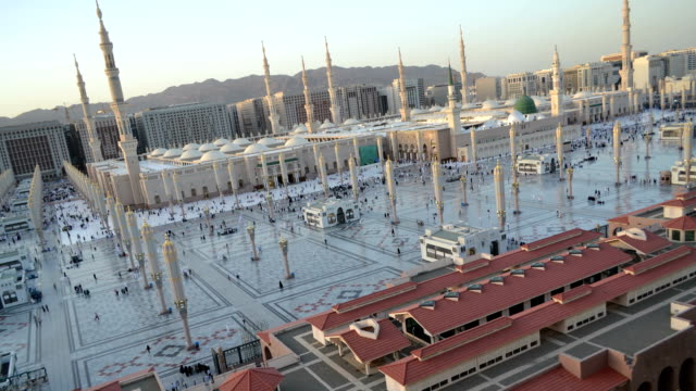 Naboi-haram-(masjed)-at-afternoon-till-sunset-loop