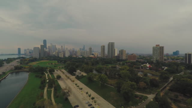 Chicago-skyline-from-Lincoln-Park-Aerial