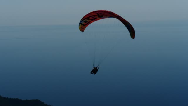 Paragliding-tandem,-ANTALYA,-TURKEY---JUNE-25,-2017