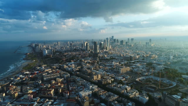 Skyline-de-Tel-Aviv-de-abejón