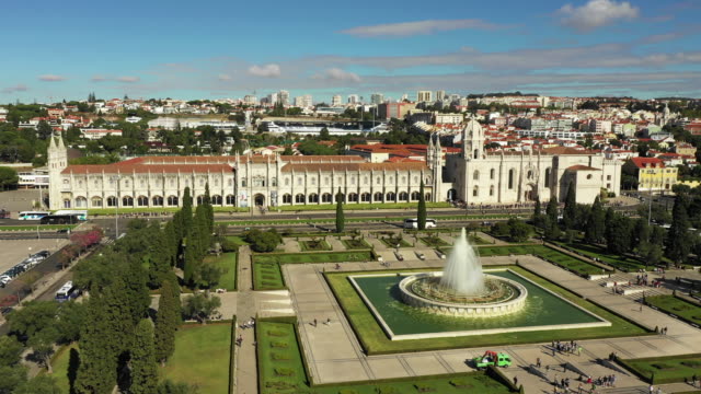 Luftaufnahme-des-Hieronymus-Kloster-in-Belém-Lissabon