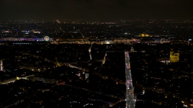 Panorama-Ansicht-bei-Nacht-von-Paris-Louvre-im-Hintergrund