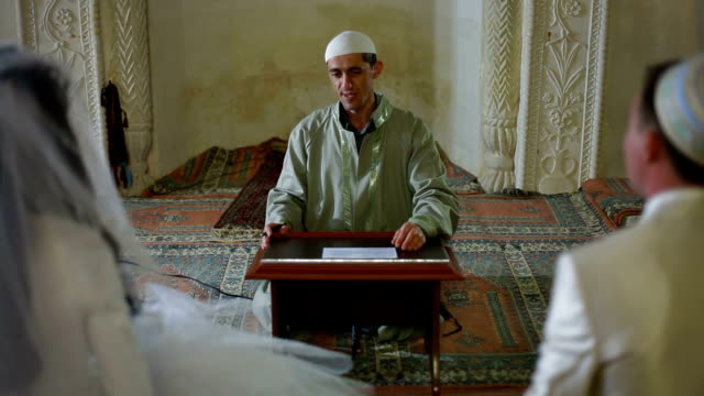 Hochzeit-der-Krim-Tatars-Bei-Moschee
