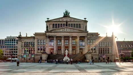 Konzerthaus-Berlin-with-the-sun-going-down