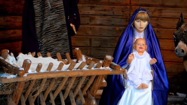 Weihnachten-installation-mit-einem-Neugeborenen-Jesus-Christus-Vilnius,-Litauen